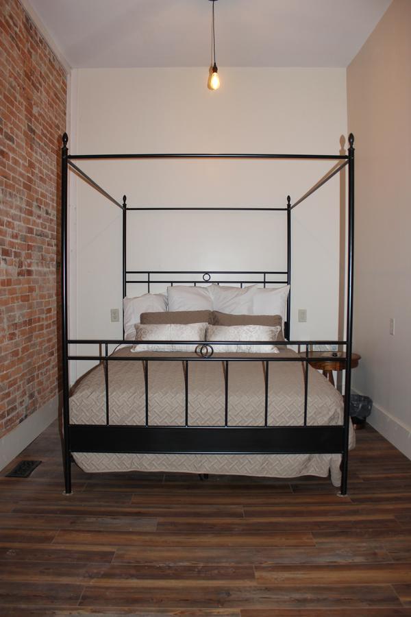 Eighteen-ninety Sleepover Hotel 3*