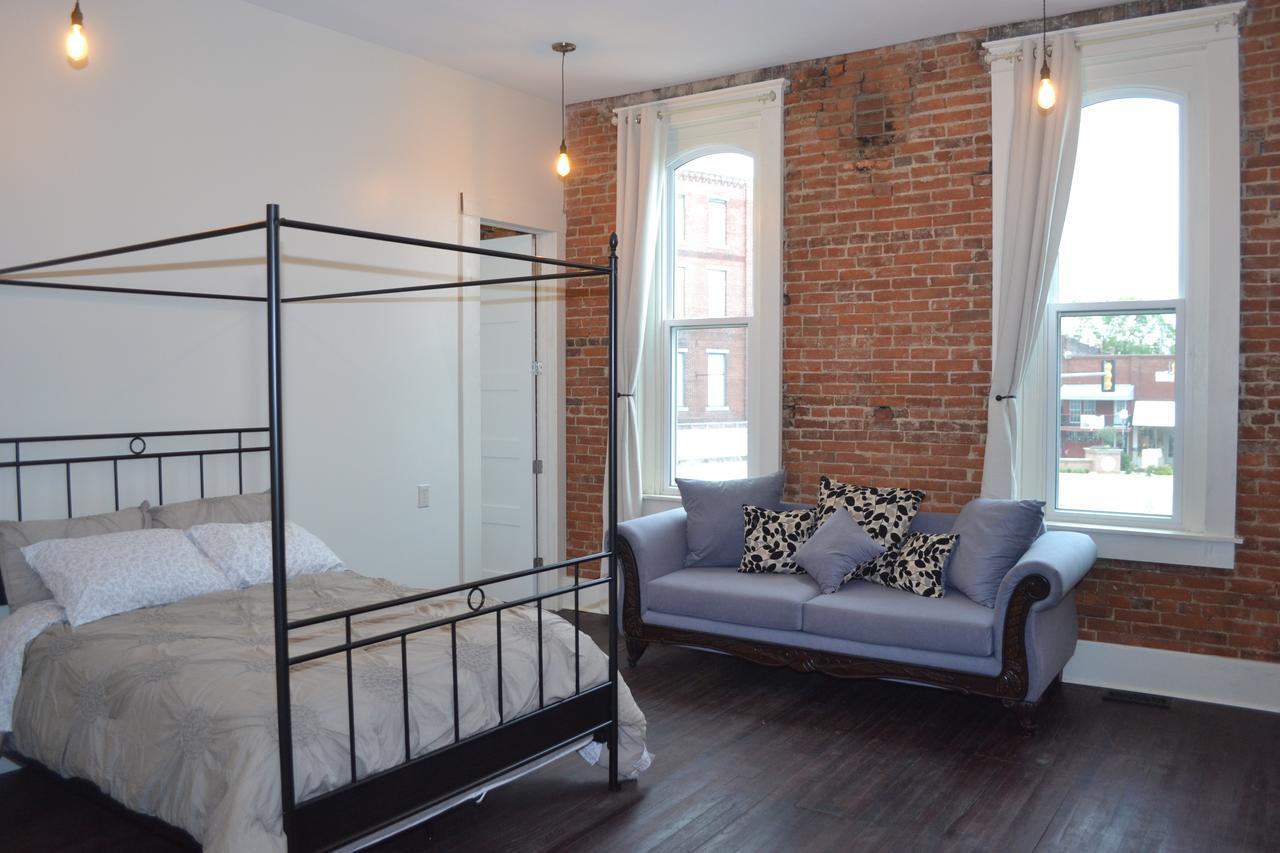 Hotel Eighteen-ninety Sleepover